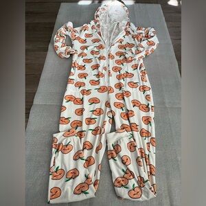 [L]Weekend Edition Cozy Pajamas with Orange Peach Print NWOT